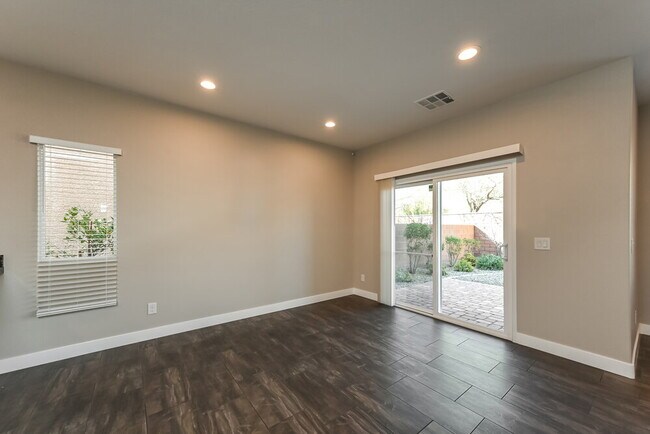 Building Photo - 10473 Asana St