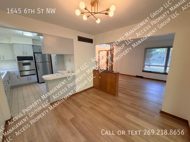 Building Photo - 1645 6th St NW