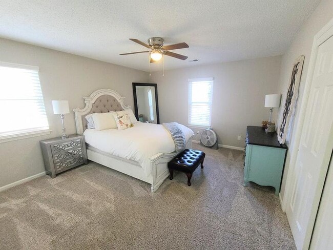 Building Photo - 1288 Nesbitt Dr