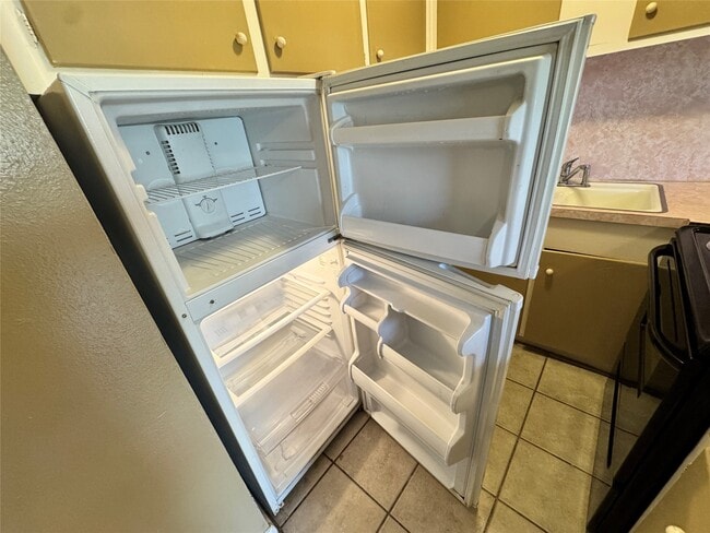 Building Photo - 2201 N Grand Blvd