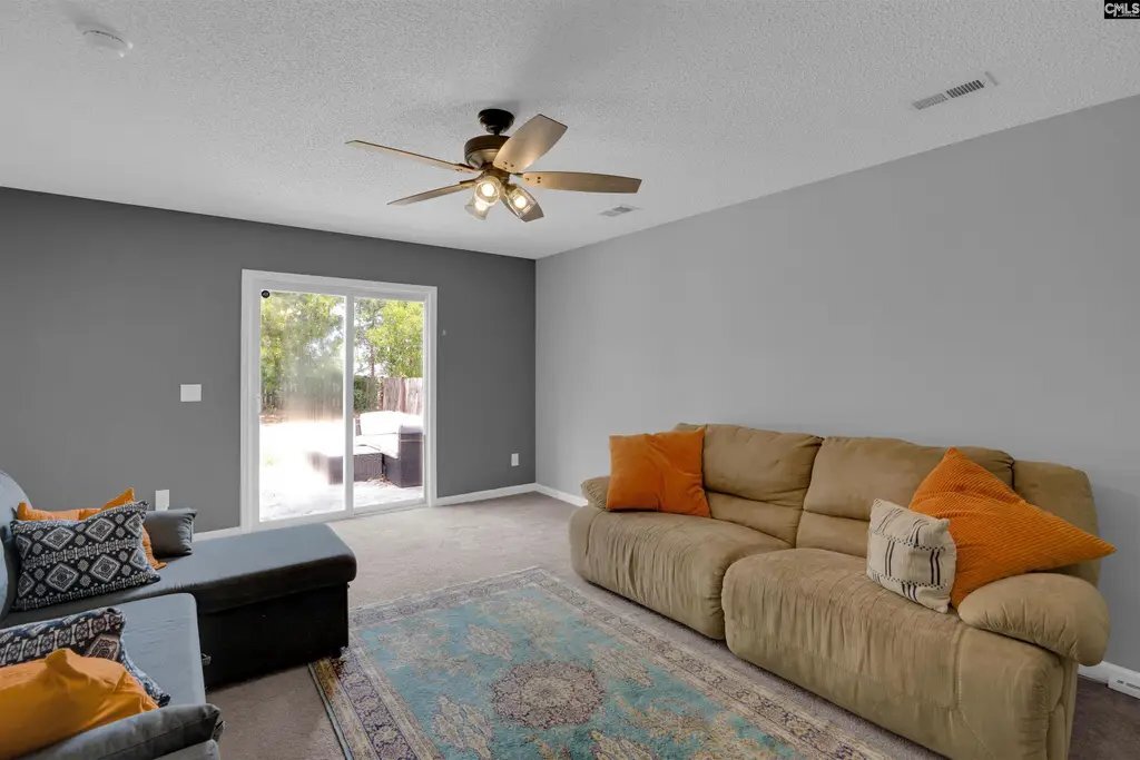 Building Photo - 2091 Lake Carolina Dr