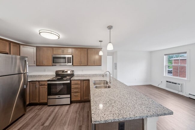 Building Photo - 1357 Millersport Hwy