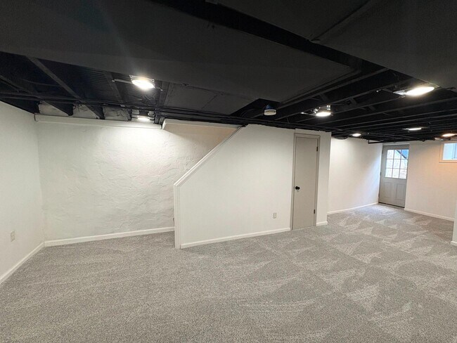 Building Photo - 4625 Silverwood St