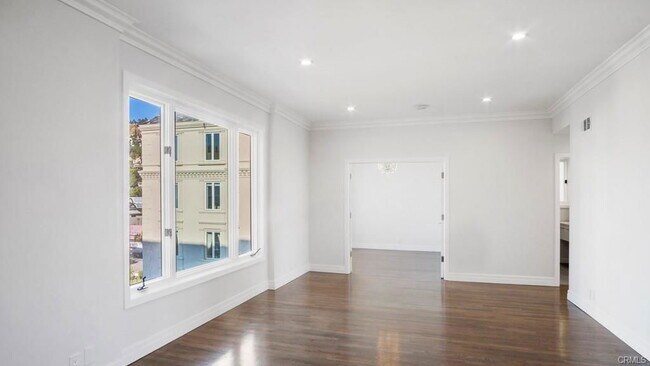 Building Photo - 1424 N Crescent Heights Blvd