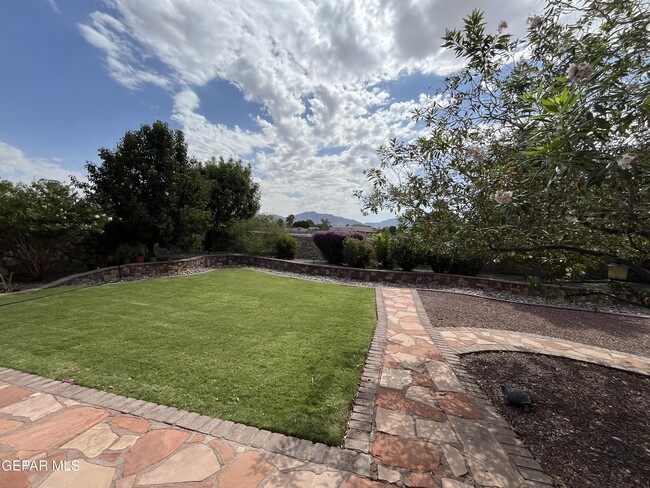 Building Photo - 5936 Anapaula Dr