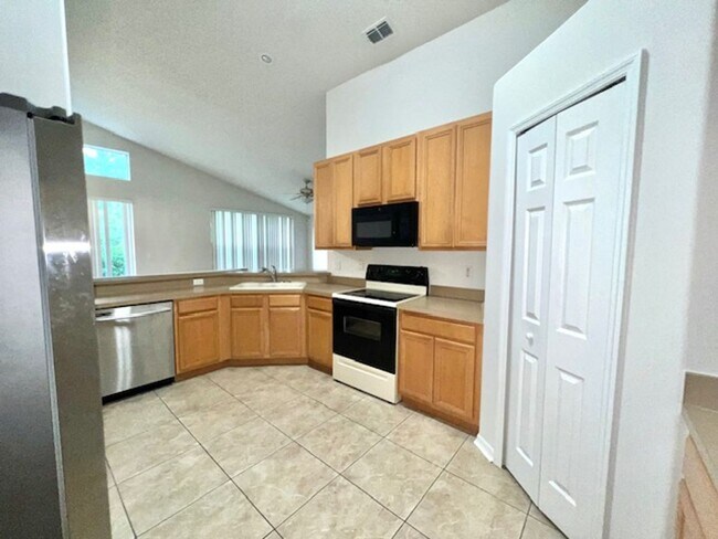 Building Photo - 4119 Coralbrooke Grove