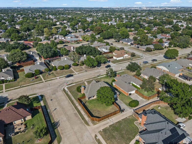 Building Photo - 1412 Seabrook Dr