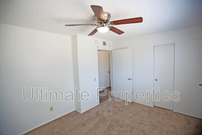 Building Photo - 707 N 95th Dr