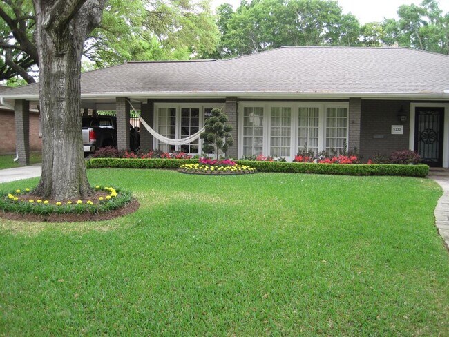 Building Photo - 5232 Piping Rock Ln