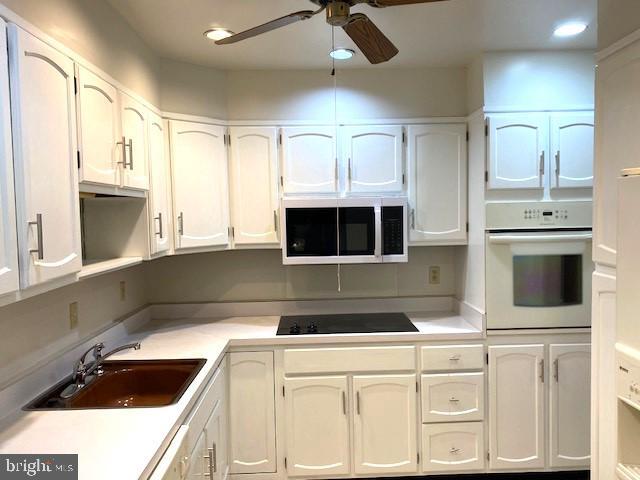Building Photo - 3215 S Leisure World Blvd