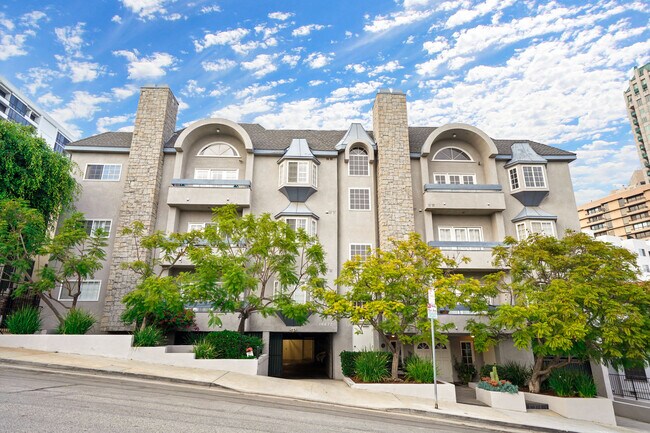 Building Photo - 10627 Ashton Ave