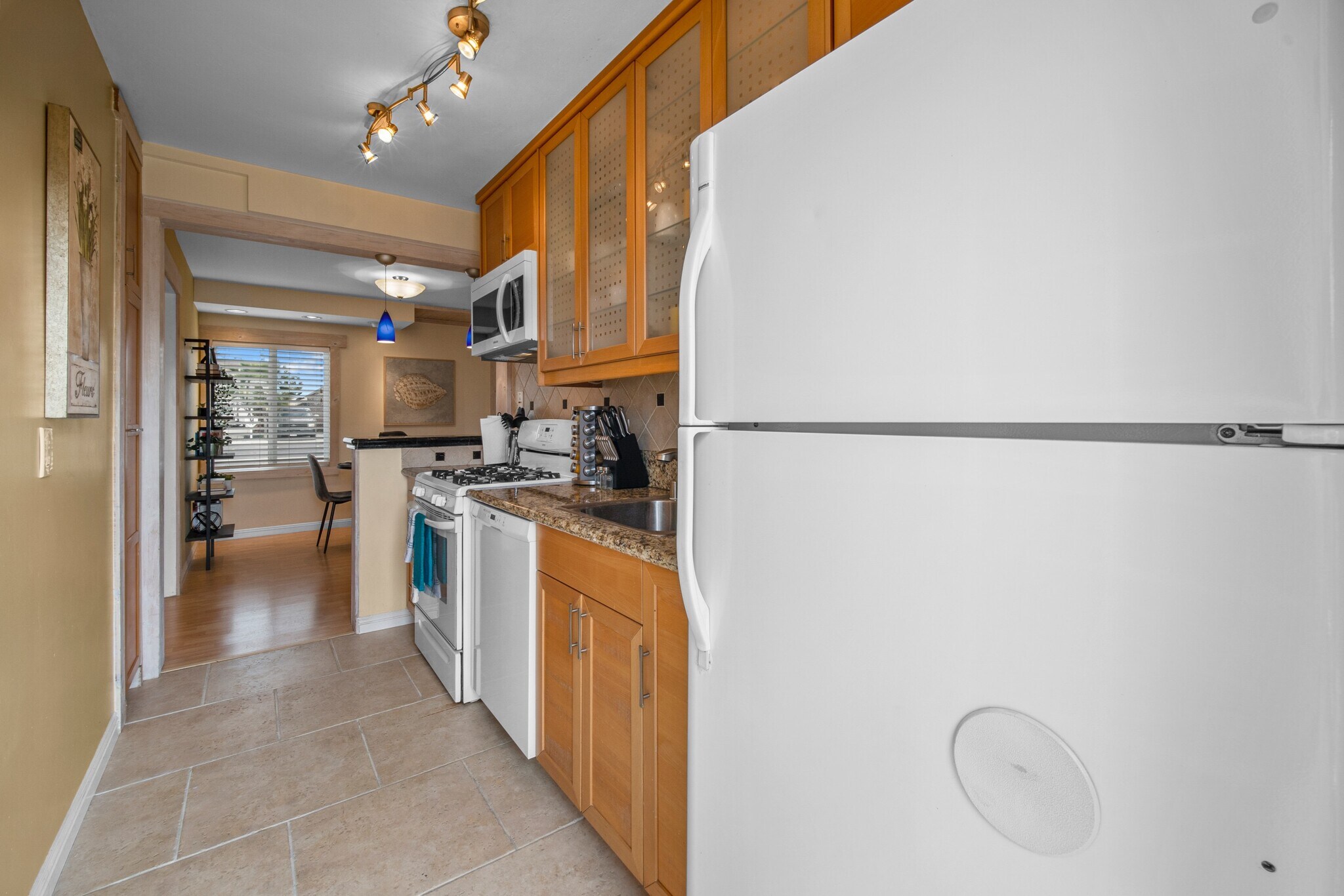 Building Photo - 964 13th St