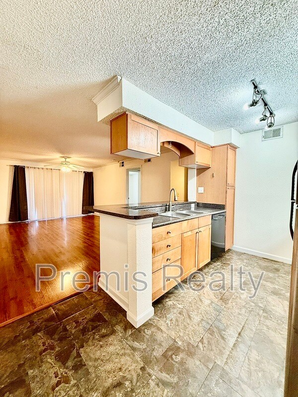 Primary Photo - 2500 Winding Creek Blvd