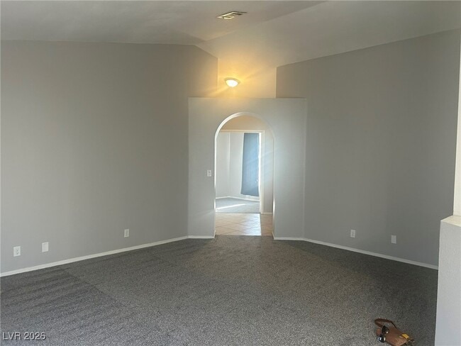 Building Photo - 948 Chaps Cir