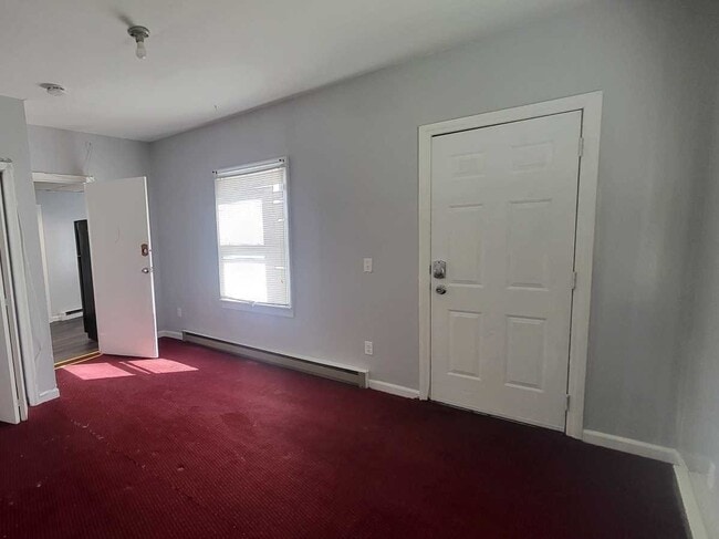 Building Photo - 29 Gifford Ave