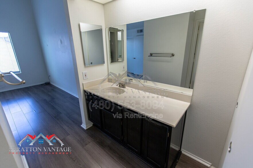 Building Photo - 9415 N 59th Ave