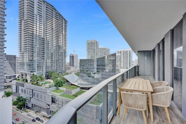 Building Photo - 801 S Miami Ave