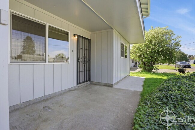 Building Photo - 166 Virginia St