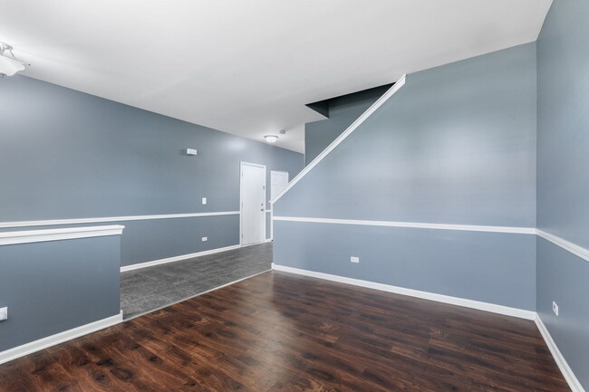 Building Photo - 14610 General Dr