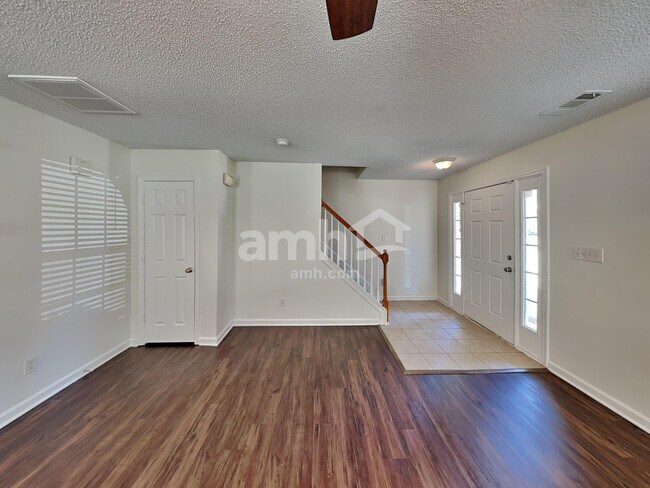 Building Photo - 183 Everett Park Dr