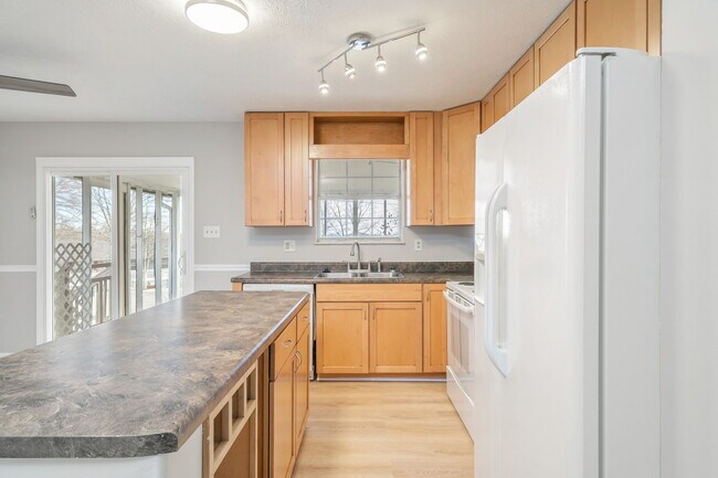 Building Photo - 5712 Walden Woods Ct NW