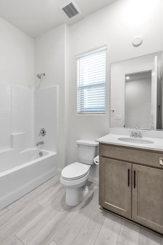 Building Photo - 584 La Vis Acrs Ln