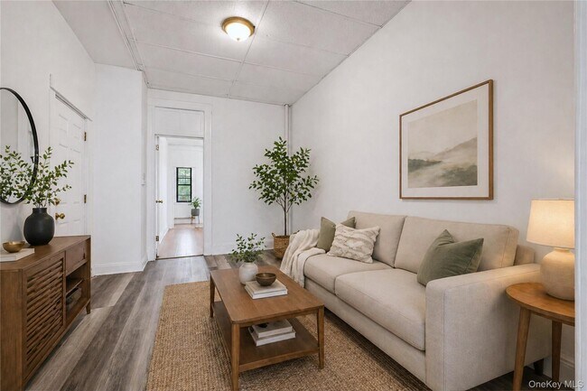 Building Photo - 71-48 69th Pl