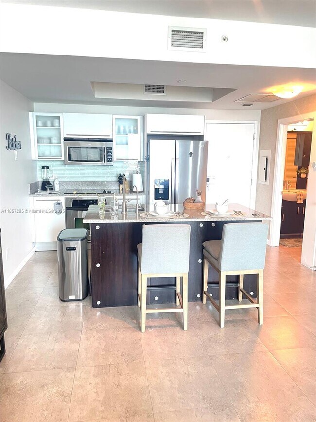 Building Photo - 888 Biscayne Blvd
