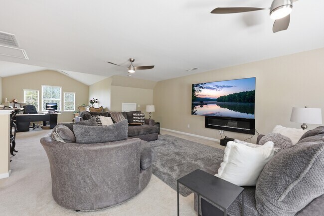 Building Photo - 4008 La Crema Dr