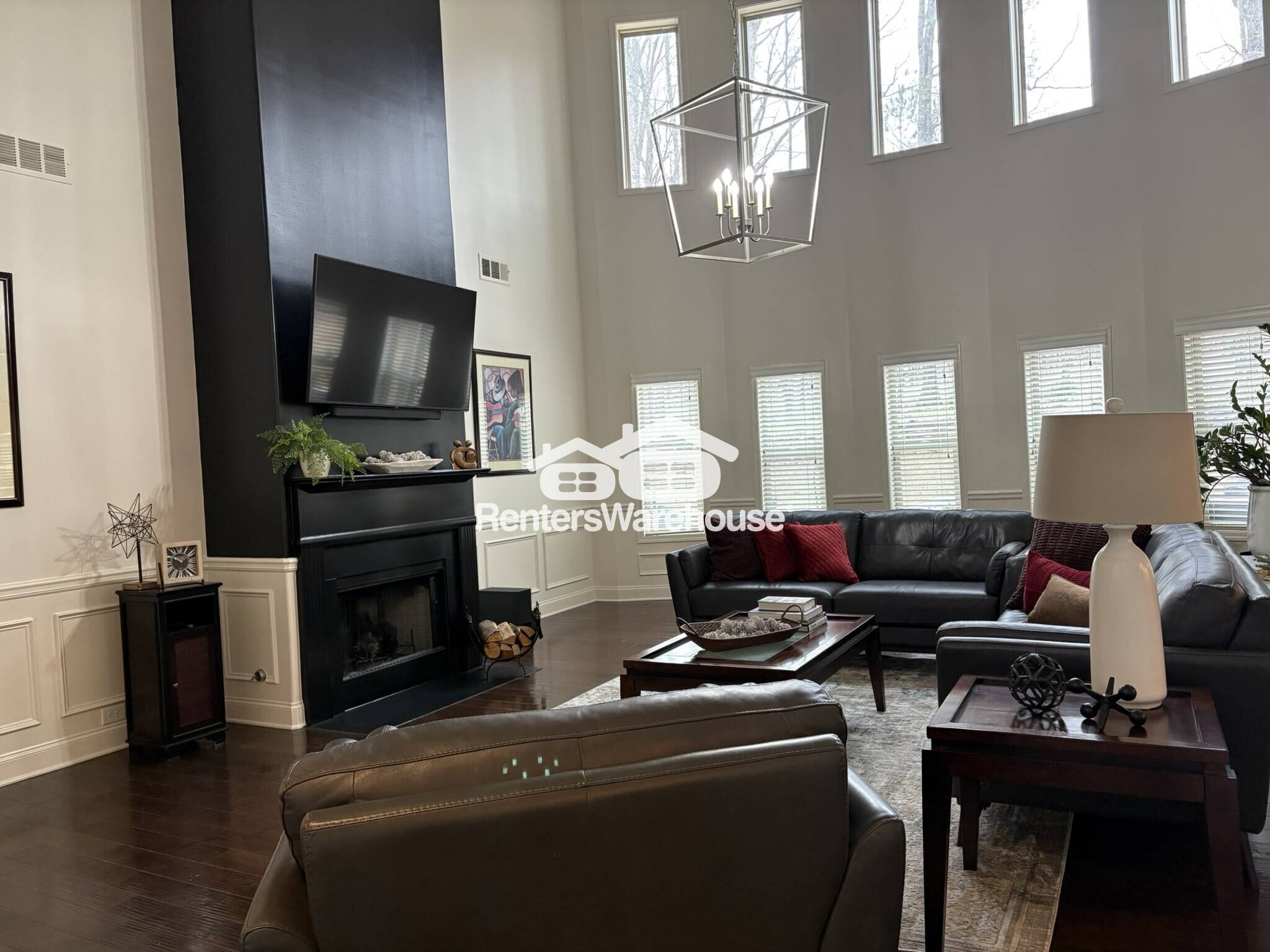 Building Photo - 4581 River Hill Cir