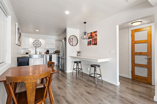 Building Photo - 925 N 9th St