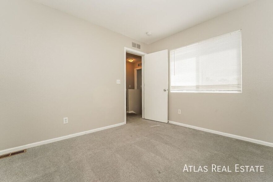 Building Photo - 4745 N Andes St