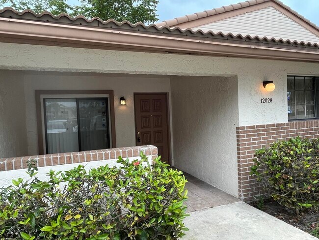 Building Photo - 12028 Royal Palm Blvd