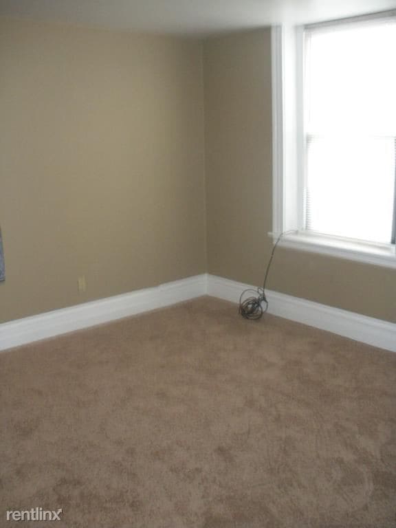 121 Grandview Ave 121 Grandview Ave Pittsburgh PA 15211 Apartment