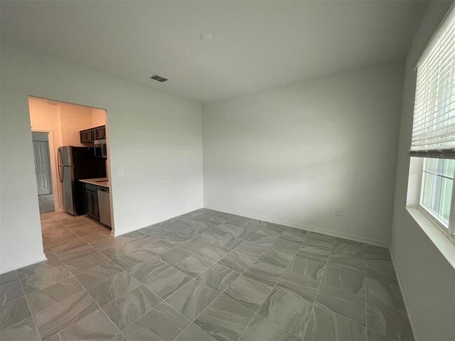 Building Photo - 835 Ofanto Wy