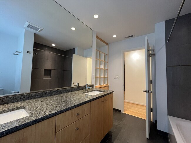 Building Photo - Charming Portland Home with Garden Oasis, ...