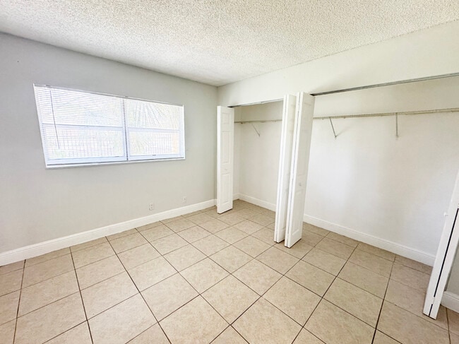Building Photo - 4501 Treehouse Ln