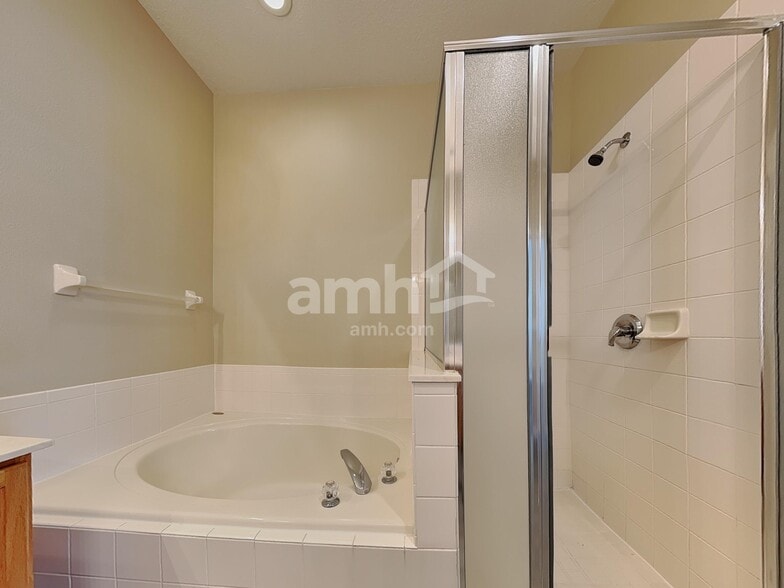 Building Photo - 14766 Kristenright Ln