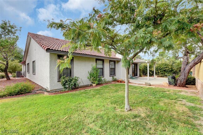 Building Photo - 5100 Linkside Dr