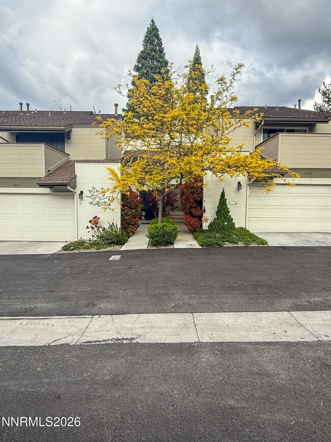 Building Photo - 4011 Bluegrass Ct