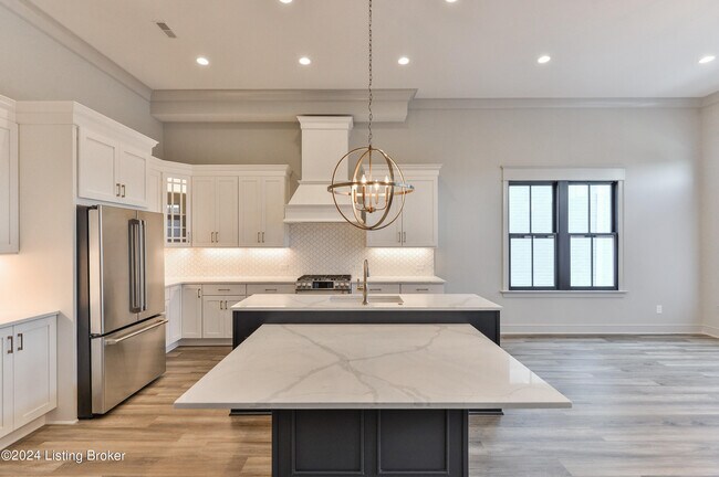 Building Photo - 10504 Meeting St