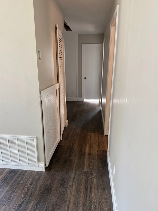 Building Photo - LAND CONTRACT (RENT-TO-OWN)