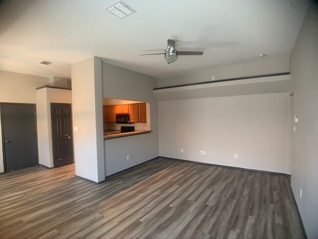 Building Photo - 7247 Irish Valley Trail