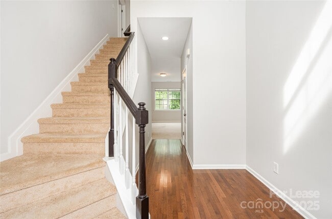 Building Photo - 14026 Green Birch Dr
