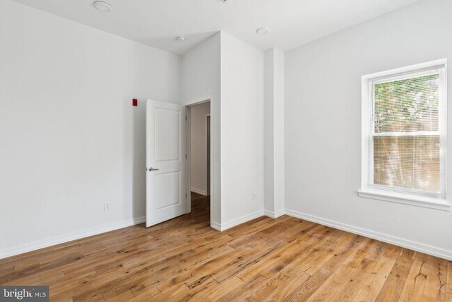 Building Photo - 2529-35 Frankford Ave