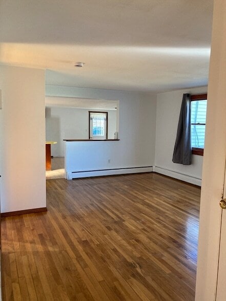 Building Photo - 6 Maple Ave