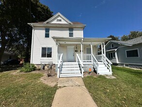 Building Photo - 106 Battle Creek Ave