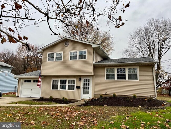 Building Photo - 810 S Harmony Rd