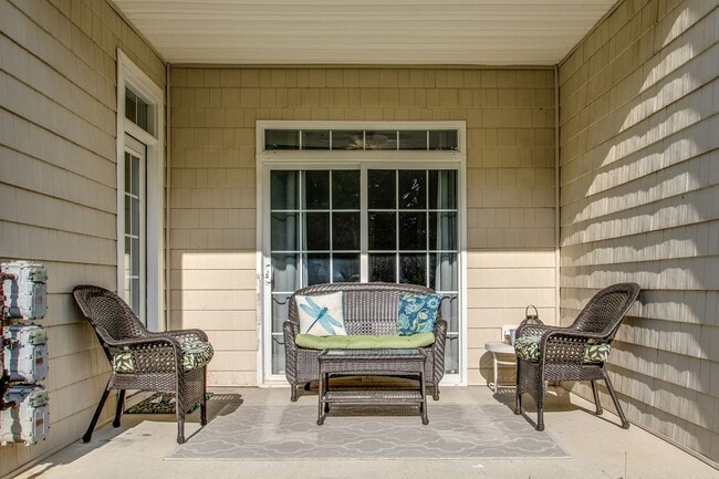 Building Photo - FURNISHED CONDO - LEWES