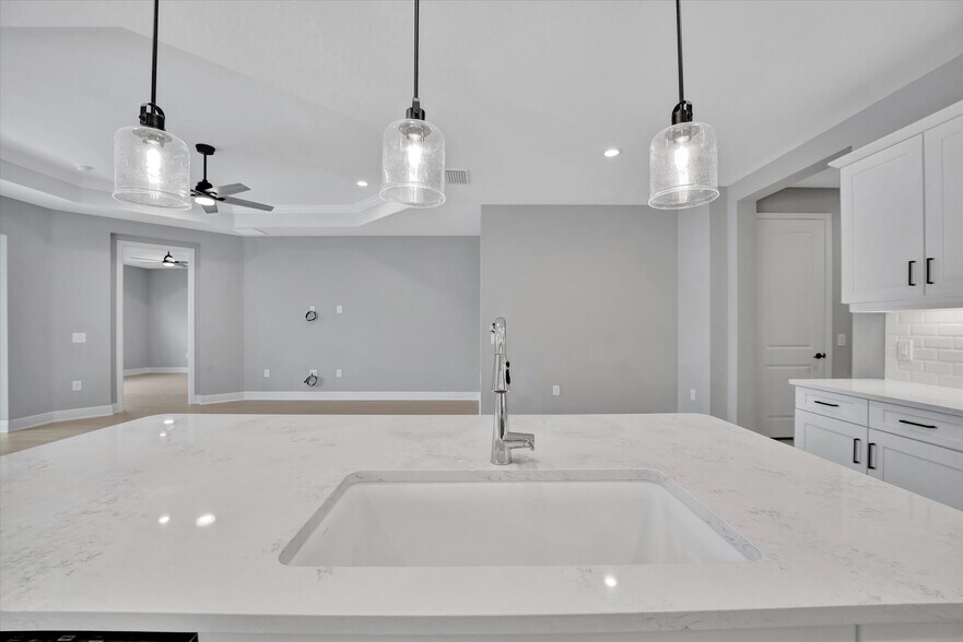 Building Photo - 10182 Crystal Isle Cir